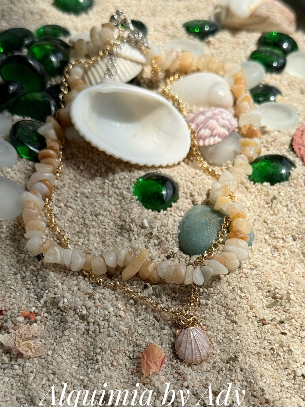 Flower agate gold layered shell necklace